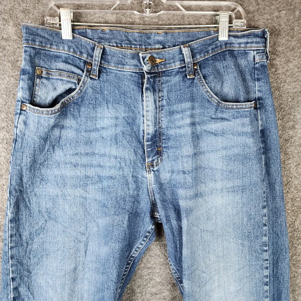 Wrangler Jeans Mens 34x34 Premium Quality Blue Straight Leg Denim EUC